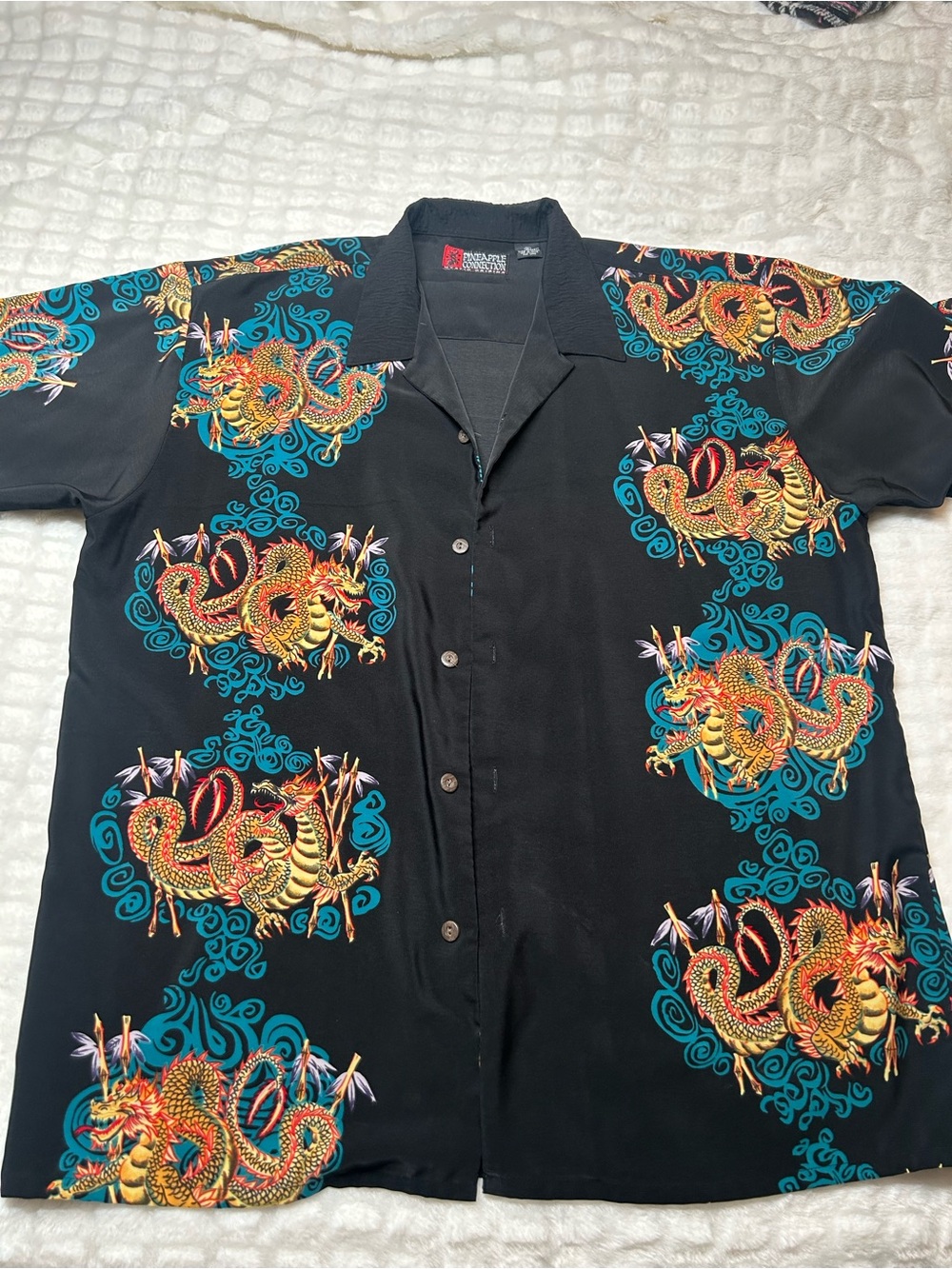 Vintage Pineapple Connection Men's Black Dragon Print Short-Sleeve Shirt
